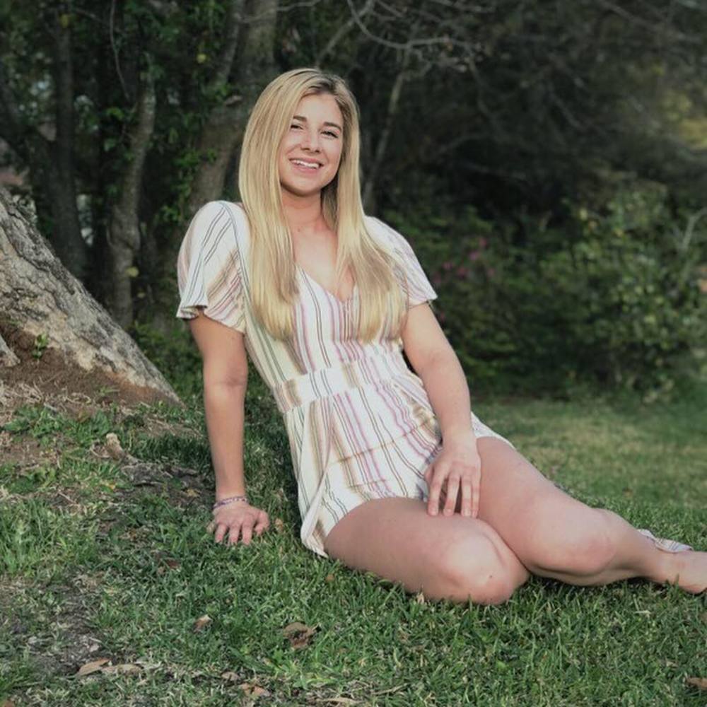 Meet your Posher, Alyssa